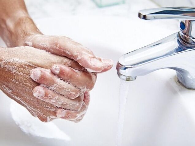 lavage des mains pendant la vermifugation